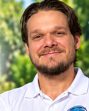 Alex, owner and lead technician of Kyber Blue Pools